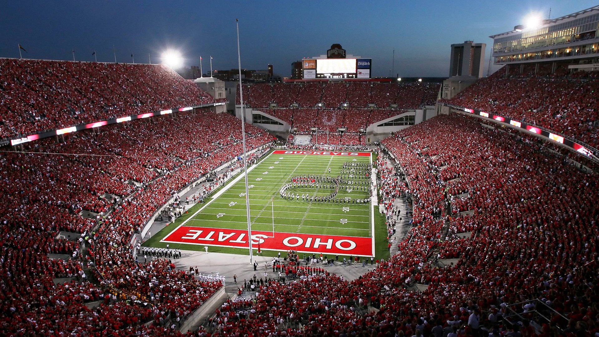 开云体育官网-英超争冠焦点战，突尼斯强势晋级日本，足球如何成为全球共同语言？