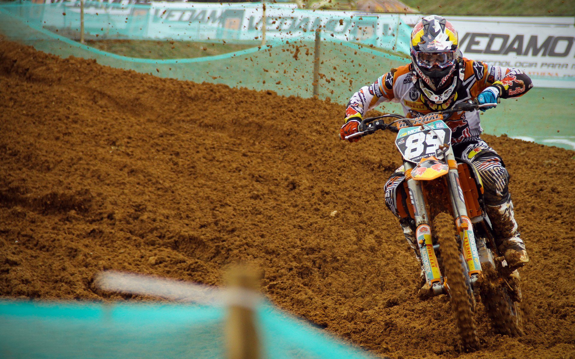 开云体育app-布克狂砍42分率队逆转，篮网最后时刻险胜骑士