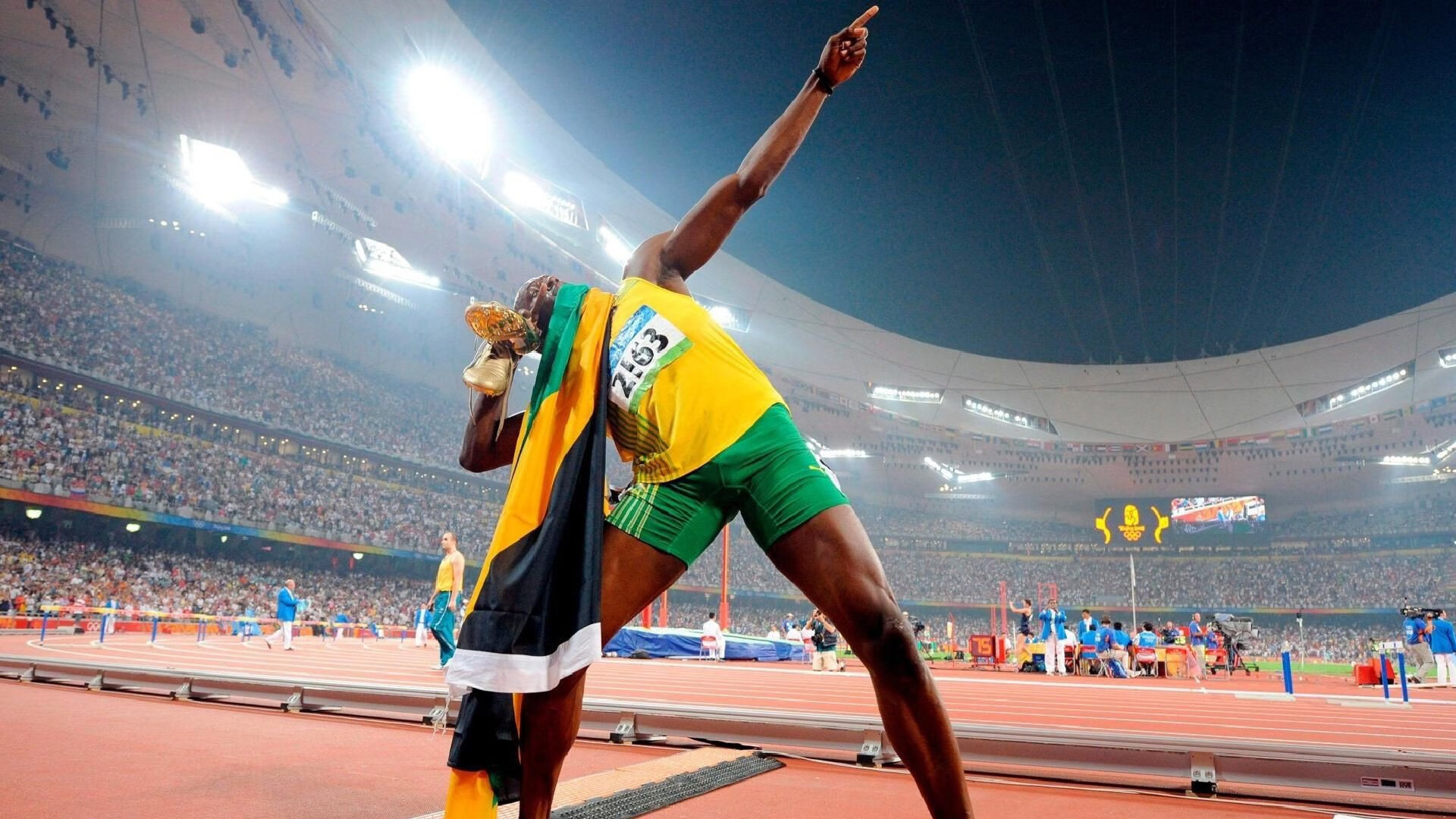 开云体育在线-欧冠半决赛之夜，当巴尔韦德扛起全队，足球在沉默中发出惊雷  第2张